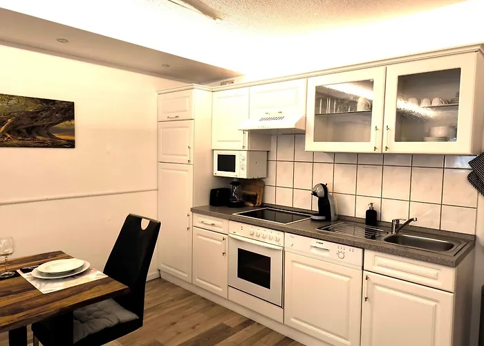 Fewo Buddy, 2 Grosse Zimmer Mit Balkon