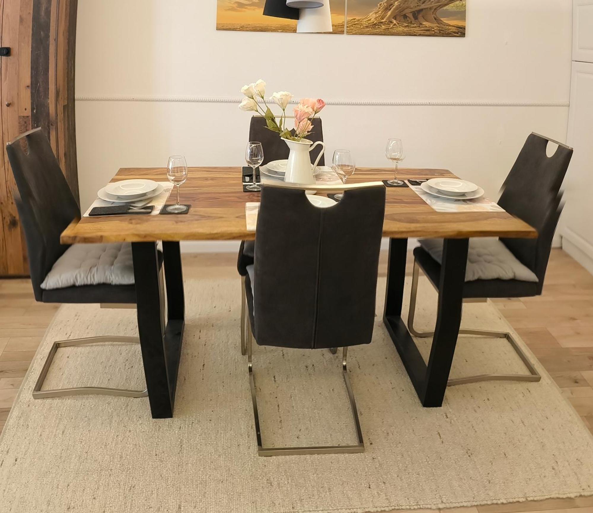 Buddy, 2 Grosse Mit Balkon Апартаменты